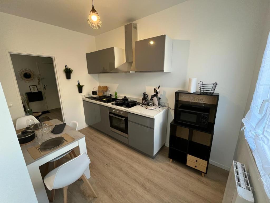 Beau F2 Avec Terrasse D- Proche Gare & Universite - Plage A 10 Min Hawr Zewnętrze zdjęcie